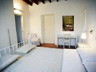 Apartment La Maison Del Capestrano Milan Italy